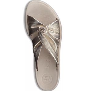 Paul Green Lanai Slide Sandals in Gold Oro Metallic